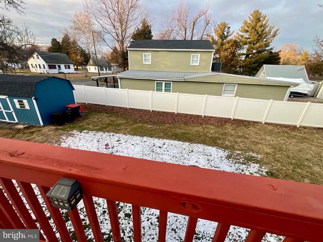 41 HILLTOP RD, Earleville, MD 21919