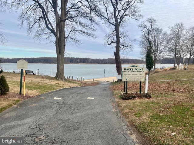 41 HILLTOP RD, Earleville, MD 21919