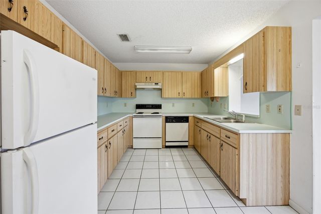 9580 SW 85TH AVENUE B, Ocala, FL 34481