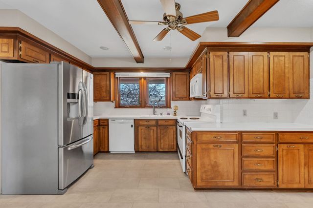 6618 E 10th St, Wichita, KS 67206