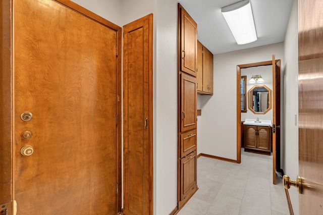 6618 E 10th St, Wichita, KS 67206