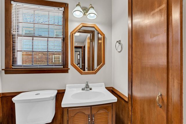 6618 E 10th St, Wichita, KS 67206