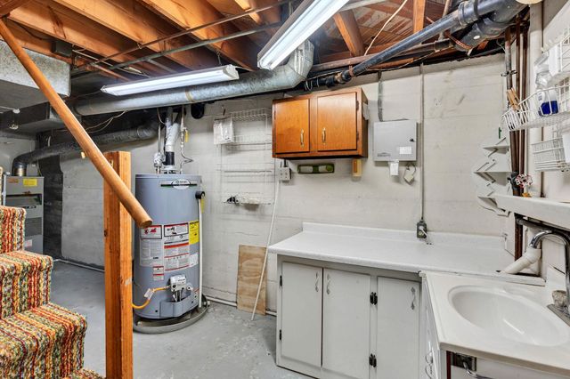 6618 E 10th St, Wichita, KS 67206