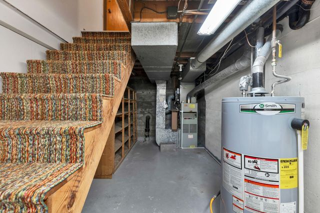 6618 E 10th St, Wichita, KS 67206