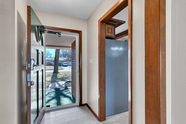 6618 E 10th St, Wichita, KS 67206