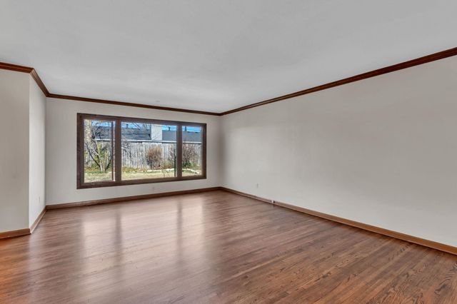 6618 E 10th St, Wichita, KS 67206