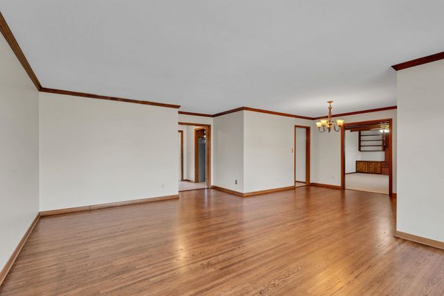 6618 E 10th St, Wichita, KS 67206