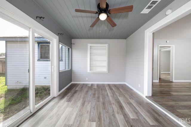 117 E Belle Avenue, Bakersfield, CA 93308