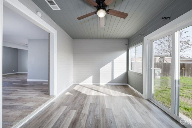 117 E Belle Avenue, Bakersfield, CA 93308