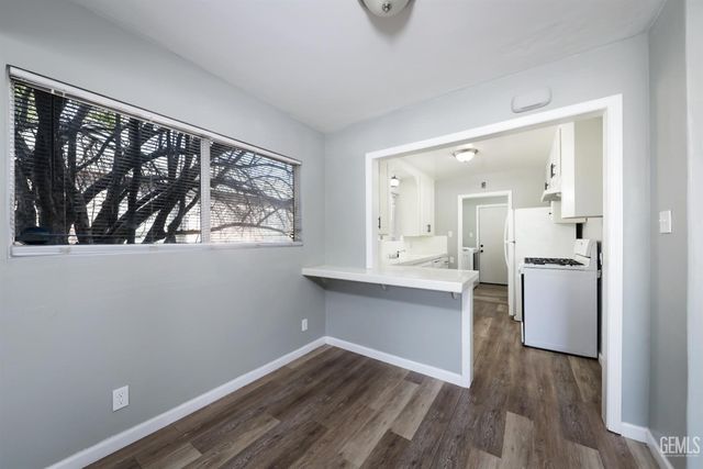 117 E Belle Avenue, Bakersfield, CA 93308