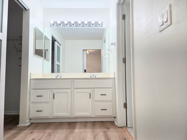 168 Holmes Way, Schaumburg, IL 60193