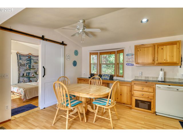 19921 WHALESHEAD Rd B8, Brookings, OR 97415