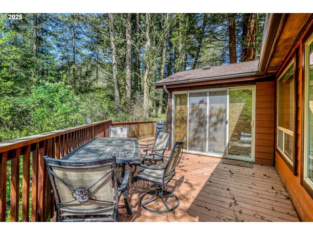 19921 WHALESHEAD Rd B8, Brookings, OR 97415