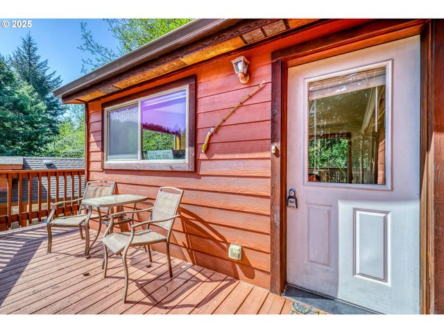 19921 WHALESHEAD Rd B8, Brookings, OR 97415