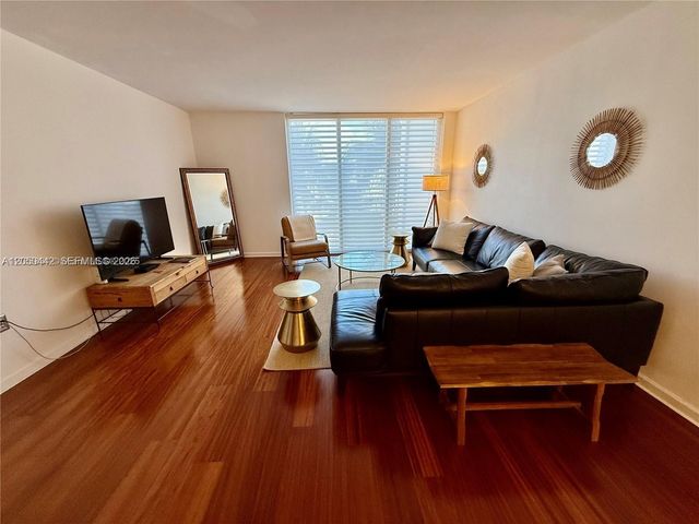 10275 Collins Avenue 323, Bal Harbour, FL 33154