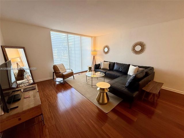 10275 Collins Avenue 323, Bal Harbour, FL 33154