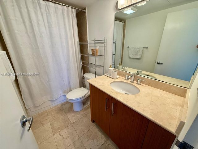 10275 Collins Avenue 323, Bal Harbour, FL 33154