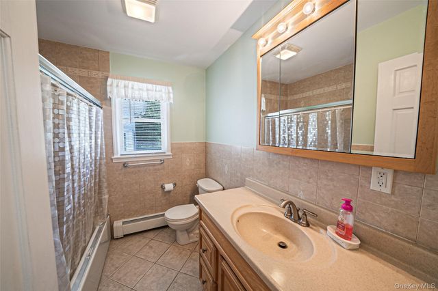 376 S Country Road, East Patchogue, NY 11772