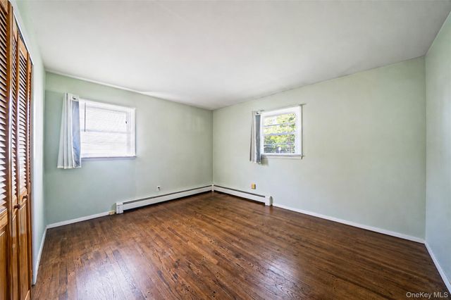 376 S Country Road, East Patchogue, NY 11772