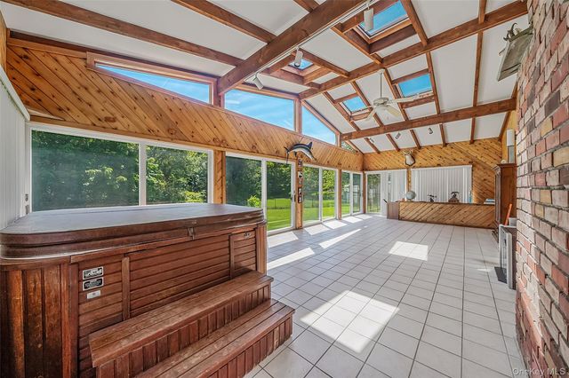 376 S Country Road, East Patchogue, NY 11772