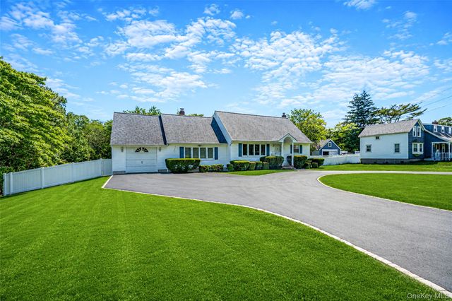 376 S Country Road, East Patchogue, NY 11772