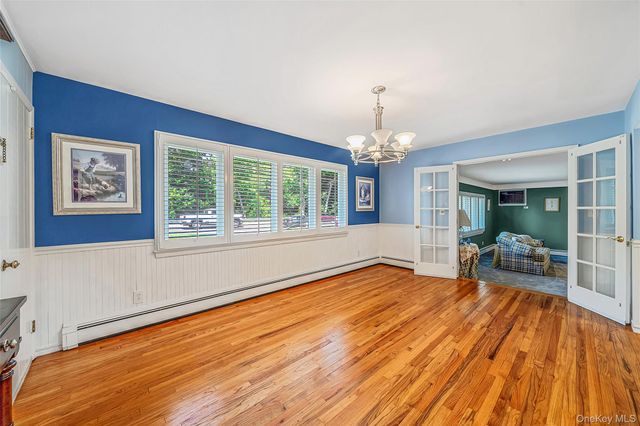 376 S Country Road, East Patchogue, NY 11772