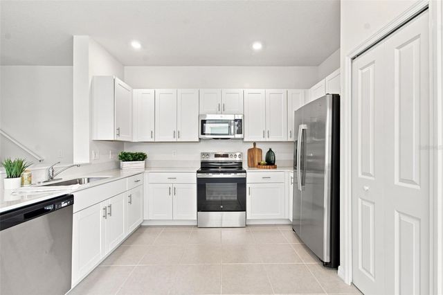 36159 RISA MICHELE STREET, Zephyrhills, FL 33541