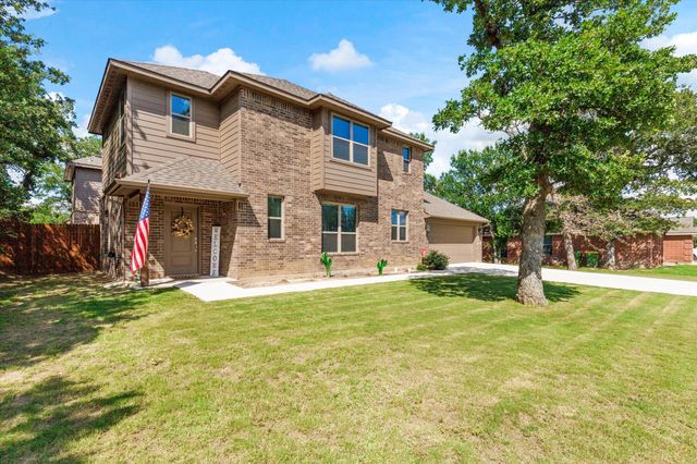 3800 Juniper Court, Granbury, TX 76048