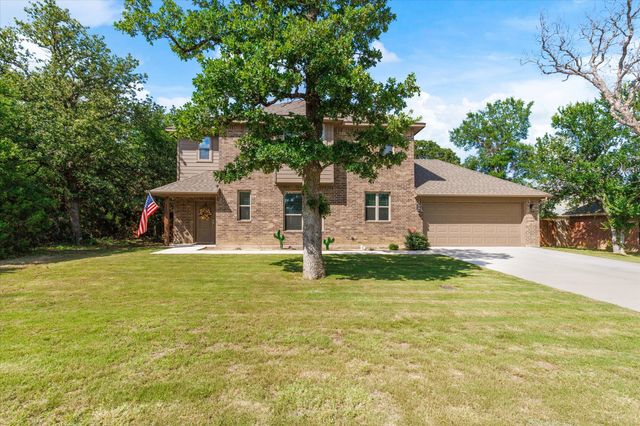 3800 Juniper Court, Granbury, TX 76048