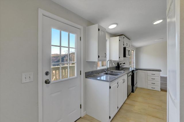 21525 Oxnard Ct, Grass Valley, CA 95949