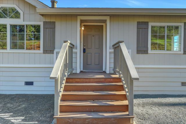 21525 Oxnard Ct, Grass Valley, CA 95949