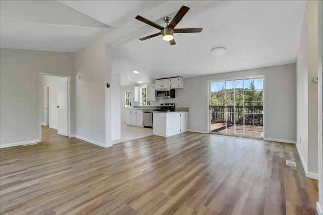 21525 Oxnard Ct, Grass Valley, CA 95949