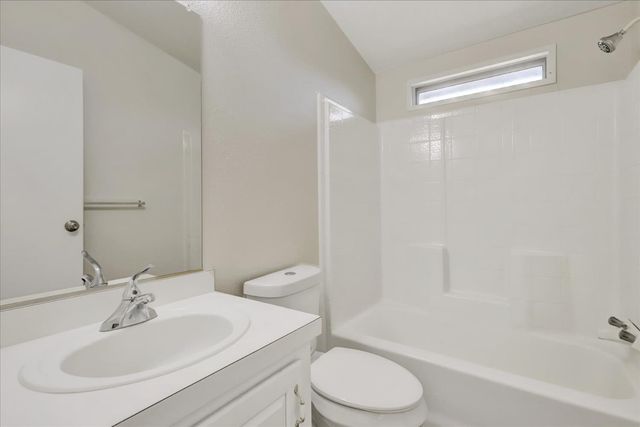 21525 Oxnard Ct, Grass Valley, CA 95949