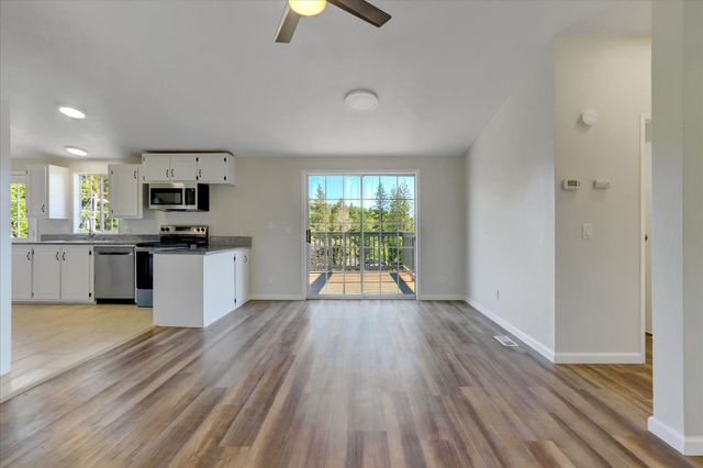 21525 Oxnard Ct, Grass Valley, CA 95949