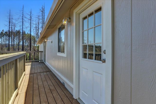 21525 Oxnard Ct, Grass Valley, CA 95949