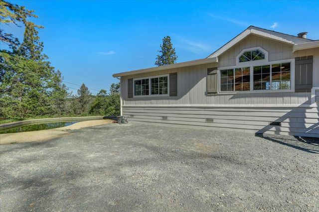 21525 Oxnard Ct, Grass Valley, CA 95949