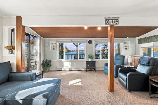 21 Bailey Shore Road, Hampstead, NH 03841