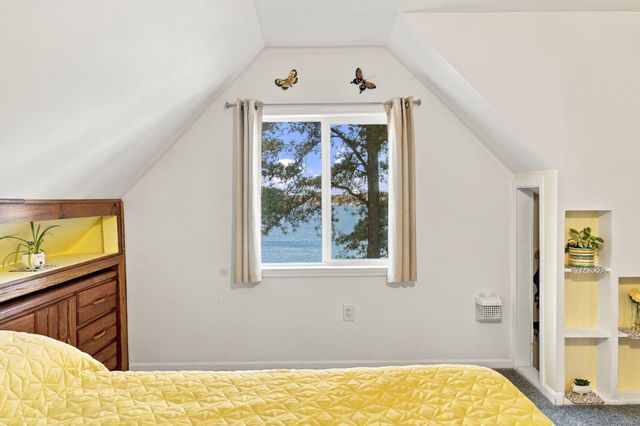 21 Bailey Shore Road, Hampstead, NH 03841