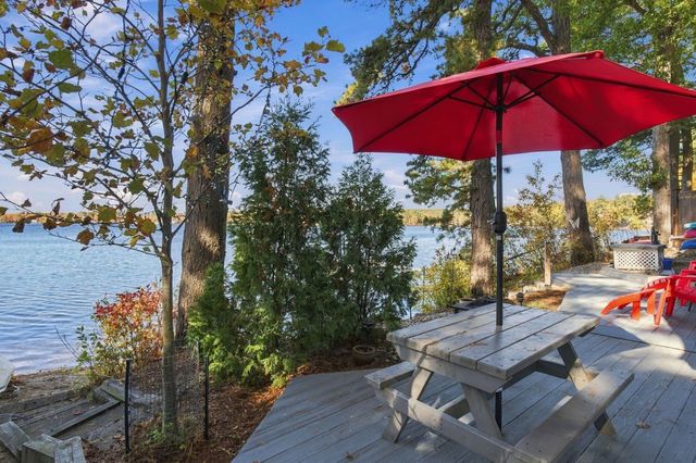 21 Bailey Shore Road, Hampstead, NH 03841