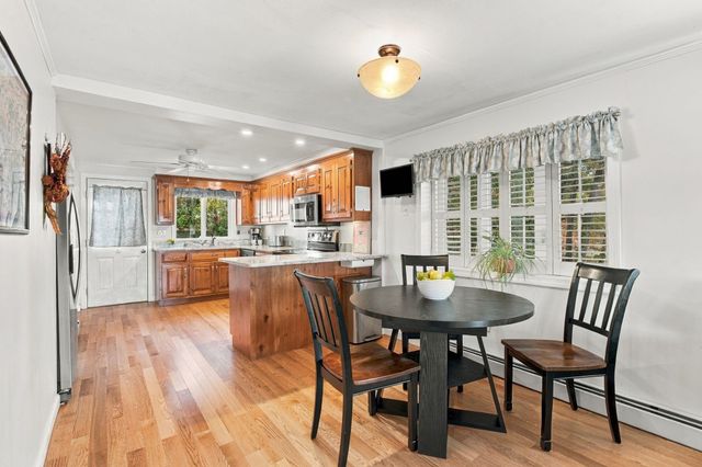 21 Bailey Shore Road, Hampstead, NH 03841