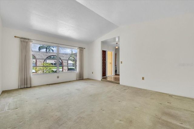 5012 PALM AIRE DRIVE, Sarasota, FL 34243