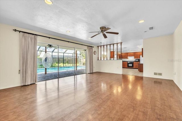 5012 PALM AIRE DRIVE, Sarasota, FL 34243