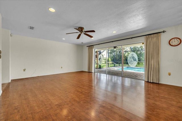5012 PALM AIRE DRIVE, Sarasota, FL 34243