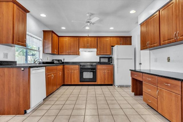 5012 PALM AIRE DRIVE, Sarasota, FL 34243