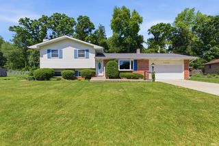 52193 Wayne Ct N, Granger, IN 46530