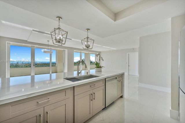 3400 SW 27th Ave 602, Miami, FL 33133