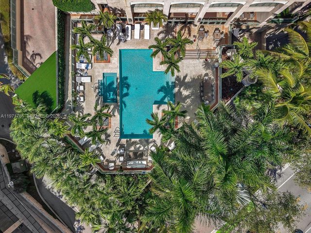 3400 SW 27th Ave 602, Miami, FL 33133