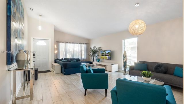 9986 NW 52nd ST, Sunrise, FL 33351