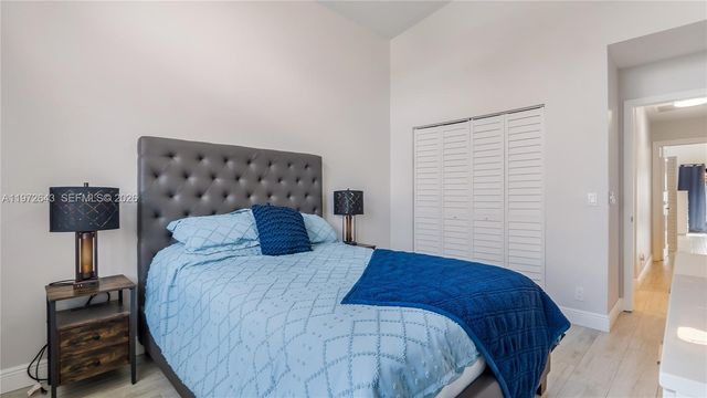 9986 NW 52nd ST, Sunrise, FL 33351