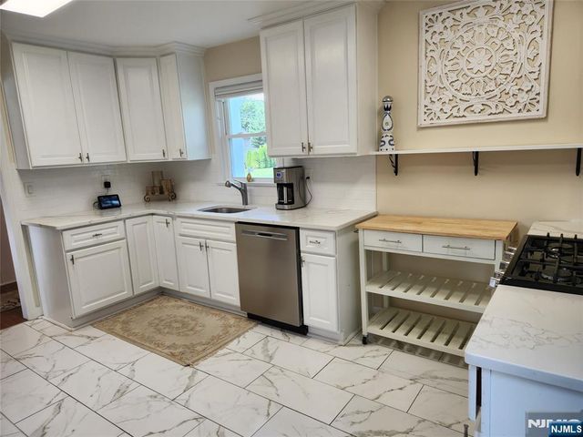 237 Woodfield Road, Twp Of Washington, NJ 07676